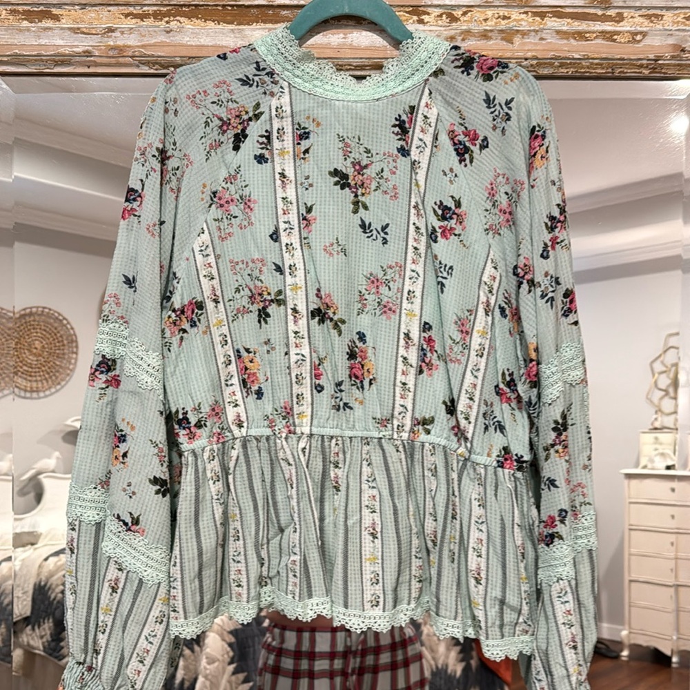 Hemant and nandita top